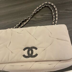 Chanel cream xtra large ruched detail flap